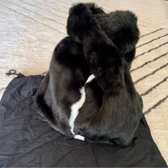 Kendall & Kylie Michelle faux fur bag - Picture 2 of 3